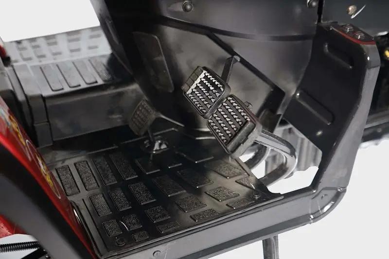 Solis Kompakttraktor 26 Tiger Rot-Metallic Sondermodell Grundmaschine ohne Bereifung